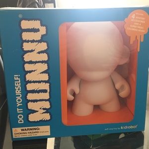 Kidrobot Munny